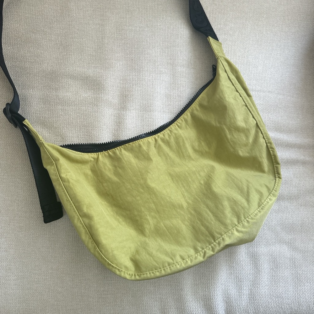 BAGGU medium crescent lemongrass
